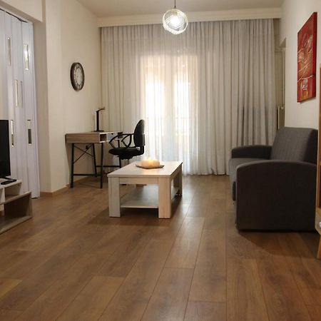 Nikis Apartment Lárisza Kültér fotó